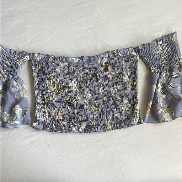 SHEIN Floral Off-Shoulder Smocked Top - Picture 3 of 8